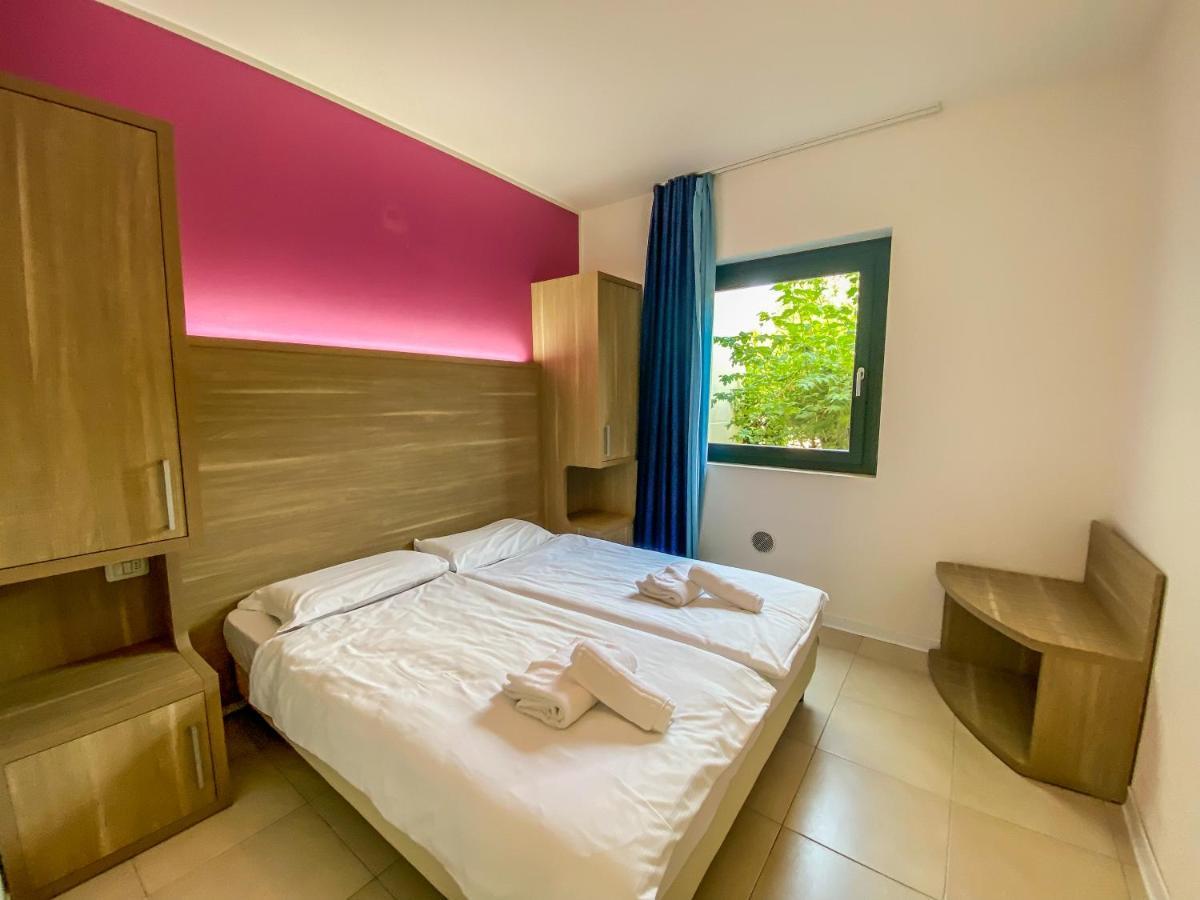 Belvedere Village 4*